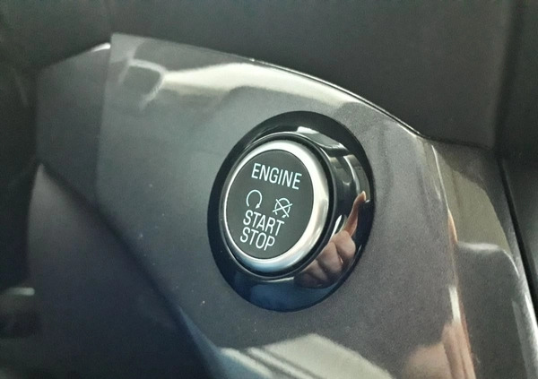 Ford Kuga cena 99900 przebieg: 86946, rok produkcji 2018 z Poznań małe 466